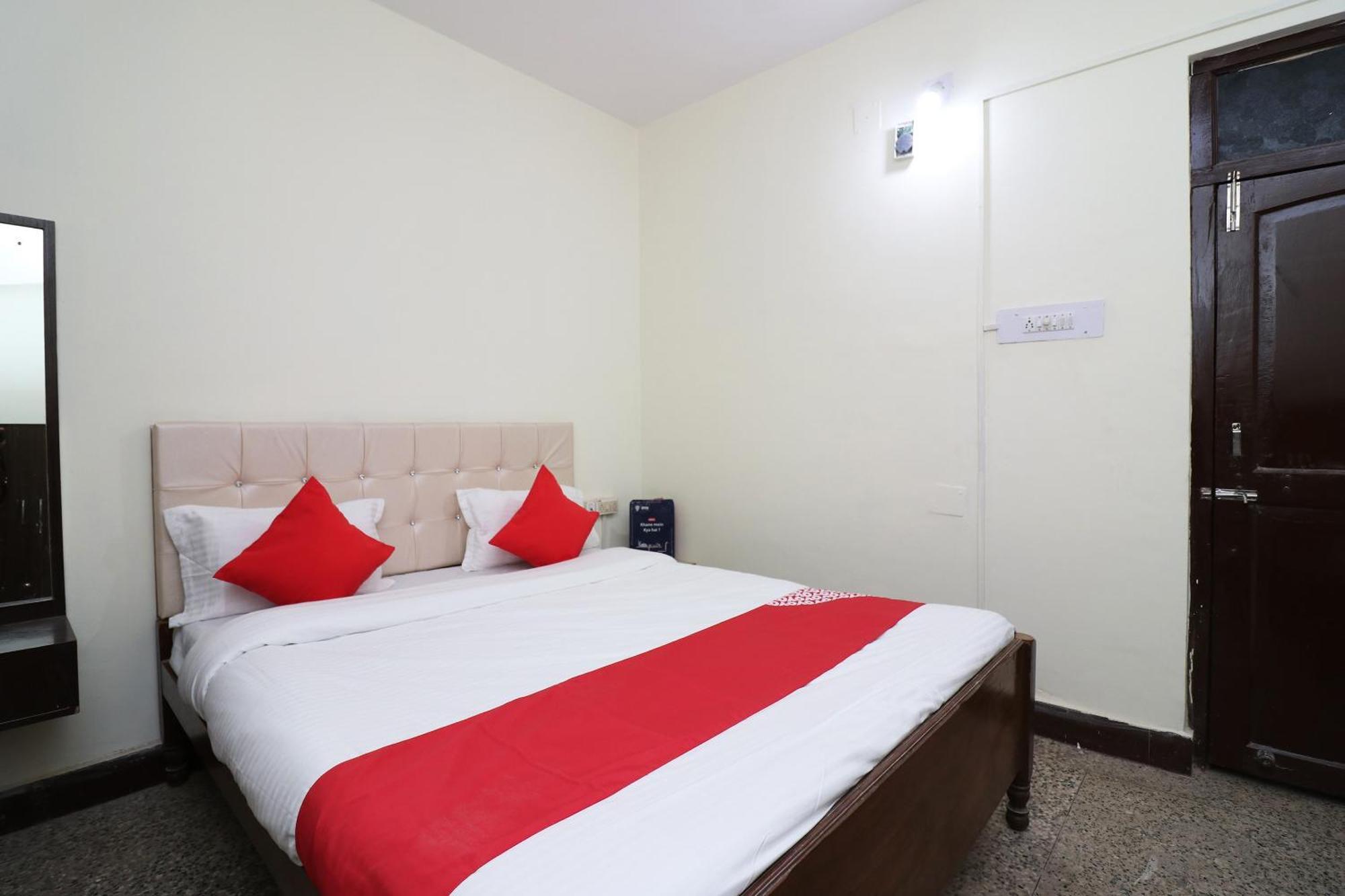 Hotel Shreya Bhubaneswar Esterno foto