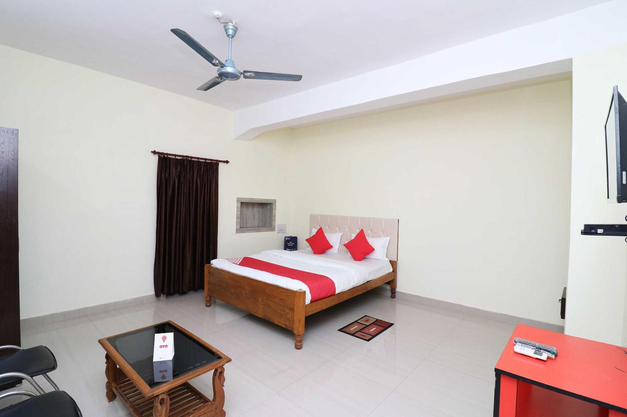 Hotel Shreya Bhubaneswar Esterno foto