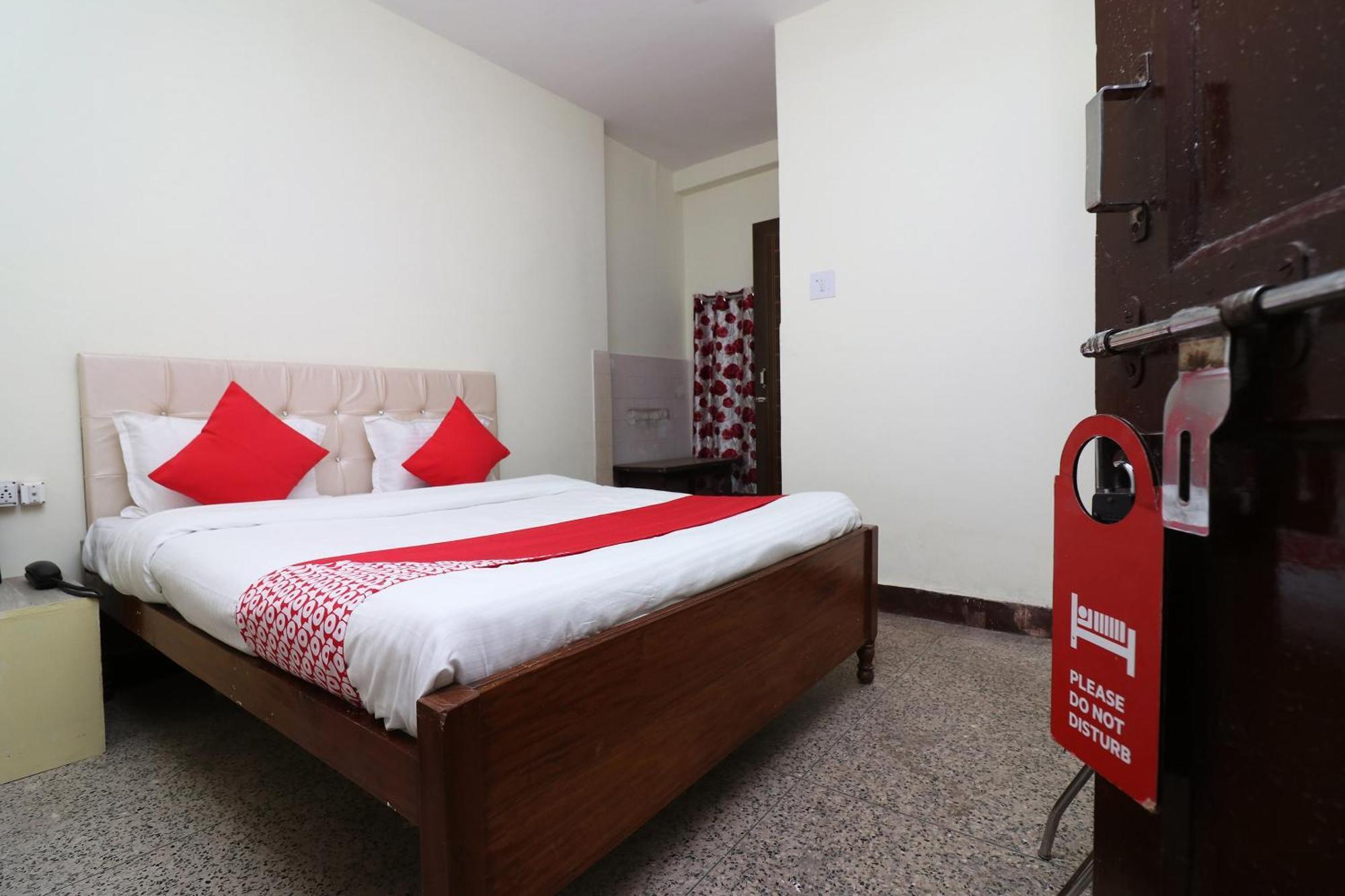 Hotel Shreya Bhubaneswar Esterno foto