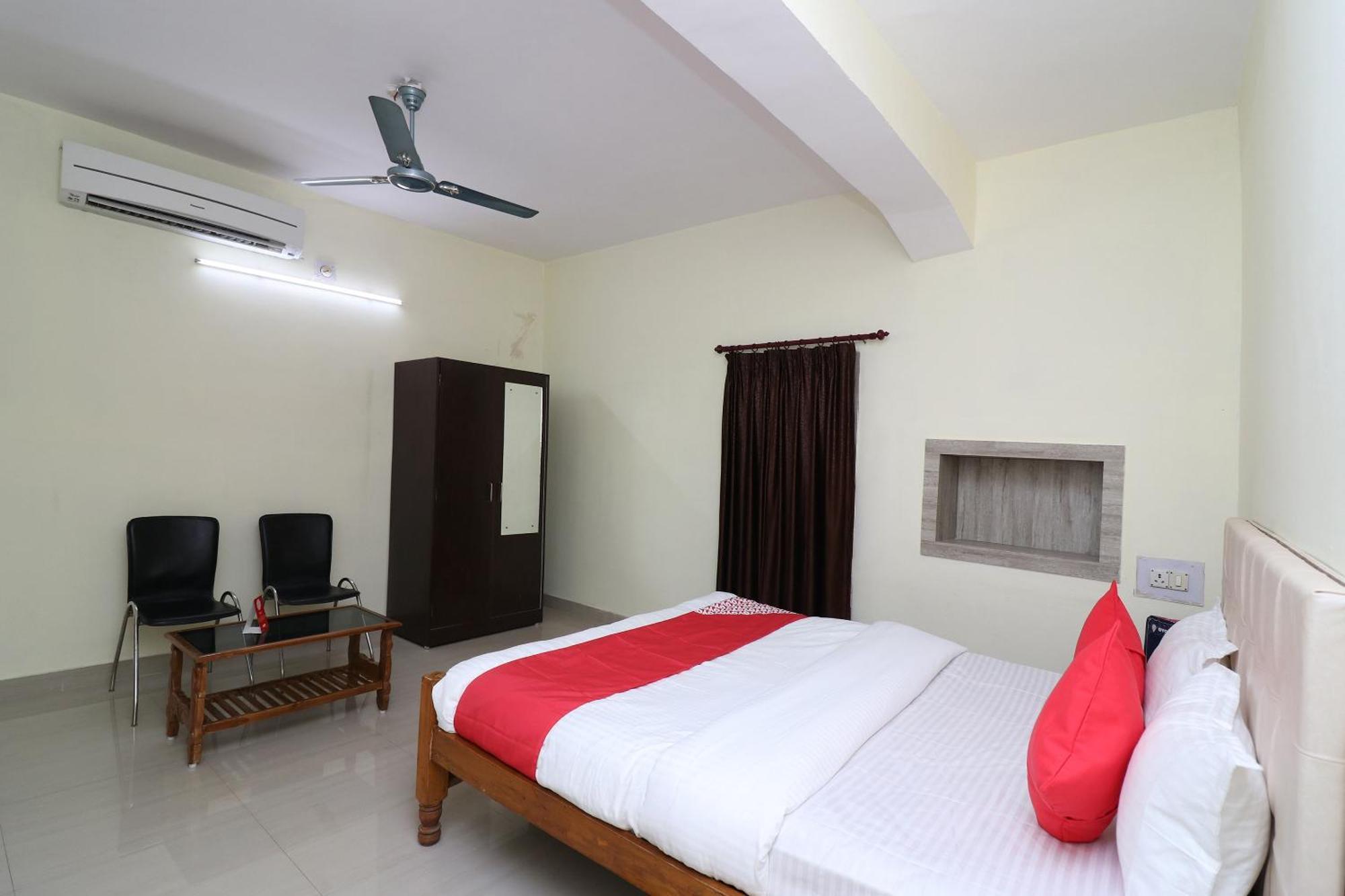 Hotel Shreya Bhubaneswar Esterno foto
