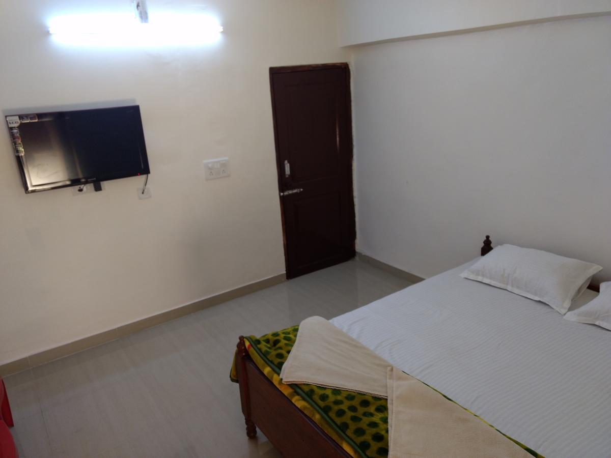 Hotel Shreya Bhubaneswar Esterno foto
