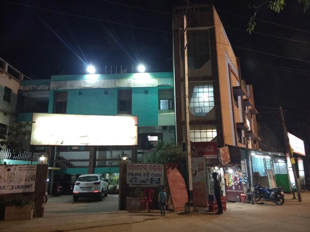 Hotel Shreya Bhubaneswar Esterno foto